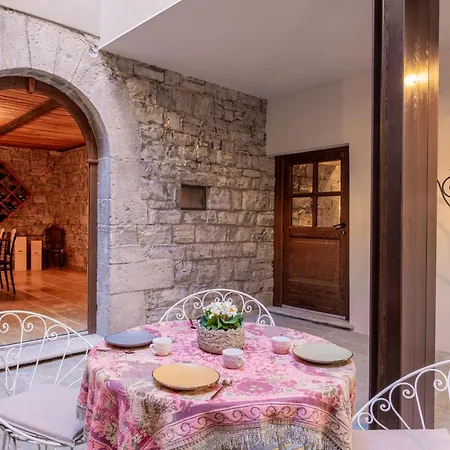 Apartment La Loggia By Interhome Claino